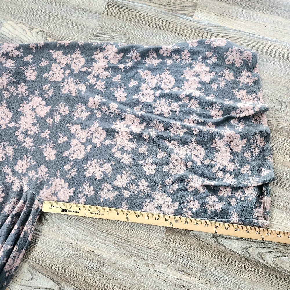 BUCKETLIST Blue Floral Sleeveless Jumpsuit with Pink Flowers - Picture 14 of 16